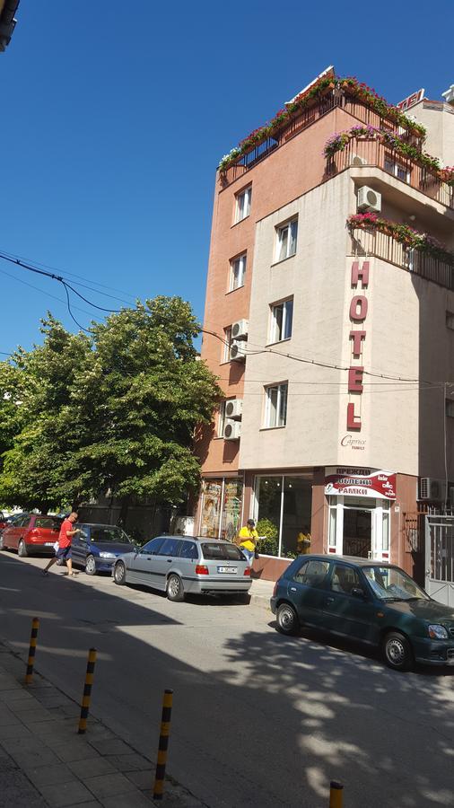 Caprice Family Hotel Varna Exterior foto